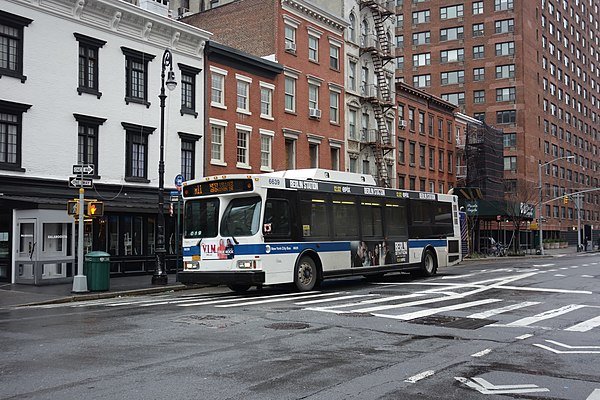 #6639, now retired, finishes a trip on the M11 at Abingdon Square.