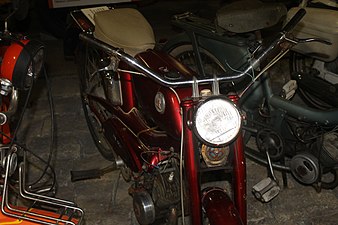 1947 Italian-made moped on display at the Cole Land Transportation Museum[11] in Bangor, Maine