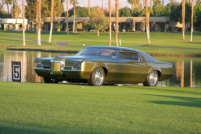 File:1969 Pontiac Grand Prix - custom Bill Mitchell tribute - fvl (12794754564).jpg