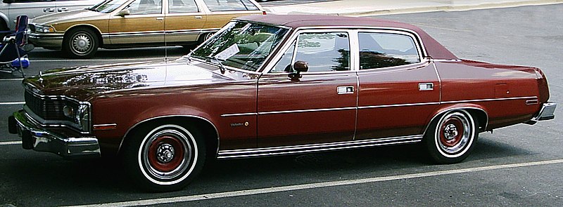 File:1978 AMC Matador Barcelona 4-door side.jpg