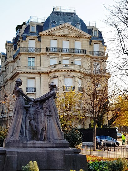 Comment aller à Place de la Reine Astrid en transport en commun - A propos de cet endroit