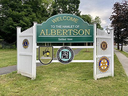 Cómo llegar a Albertson, New York en transporte público - Sobre el lugar