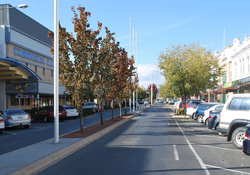 File:AlburyDeanStreet001.JPG