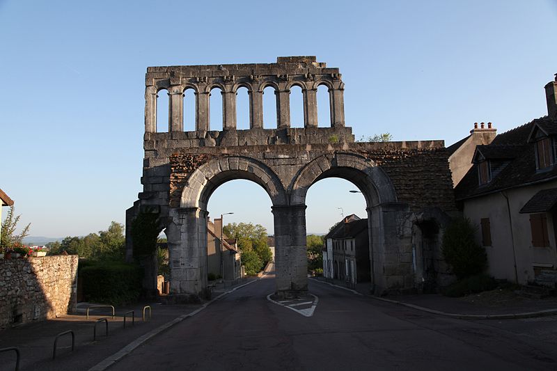 File:Autun Porte Arroux PA00113093 03 JPM.JPG