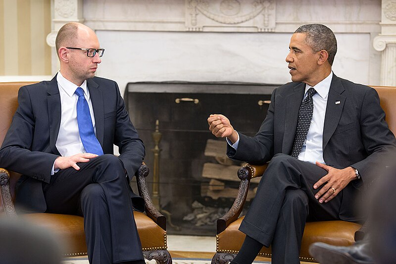 Файл:Barack Obama and Arseniy Yatsenyuk meeting in the Oval Office.jpg