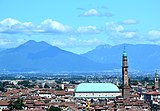 Панорама Виченцы с Базиликой и башней Биссари