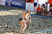 Deutsch: Beachhandball Europameisterschaften 2019 (Beach handball Euro); Tag 4: 5. Juli 2019 – Frauen, Viertelfinale, Niederlande-Griechenland 2:1 (25:12, 18:24, 7:6) English: Beach handball Euro; Day 4: 5 July 2019 – Quarter Final Women – Netherlands-Greece 2:1 (25:12, 18:24, 7:6)