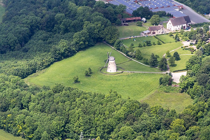 File:Beckum, Windmühle am Höxberg -- 2014 -- 8722.jpg