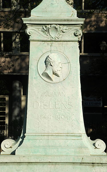 File:Belgique - Bruxelles - Monument Julien Dillens - 04.JPG