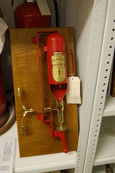 File:Blythe House, Science Museum 13 - fire extinguisher.JPG