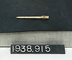 Bone Pin, Yale University Art Gallery, inv. 1938.915