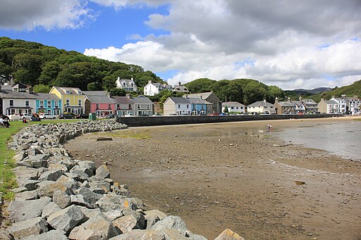 Borth-y-Gest - geograph.org.uk - 4605936