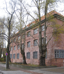 Front garden of the building at Breitenbachstrasse 24–29