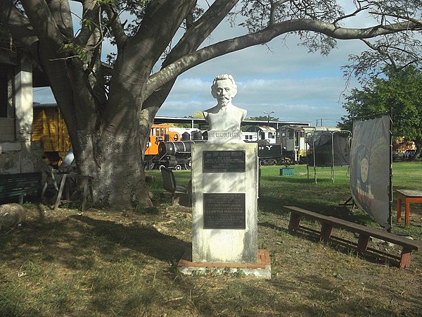 Bust of Jose Rendón Peniche who worked in the construction and then had charge the general direction of the first railway Yucatan, route Mérida-Progre