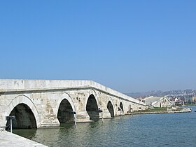 Pont Kanuni-Sultan-Süleyman, Büyükçekmece, construit par Sinan en 1567
