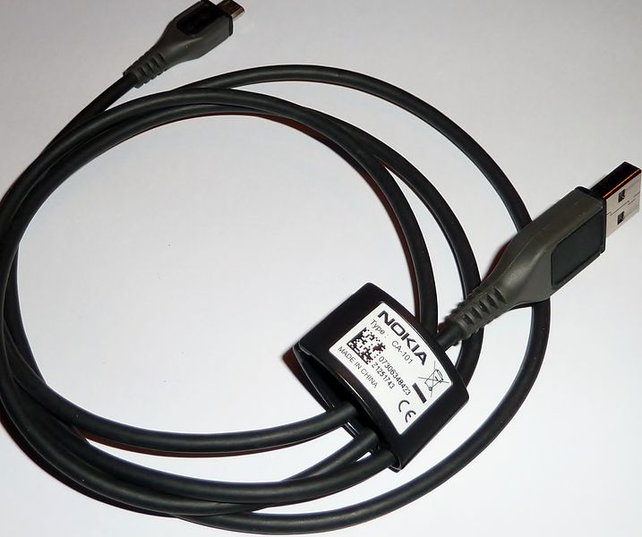 File:Câble de conexion USB du Nokia 5800 XpressMusic.JPG
