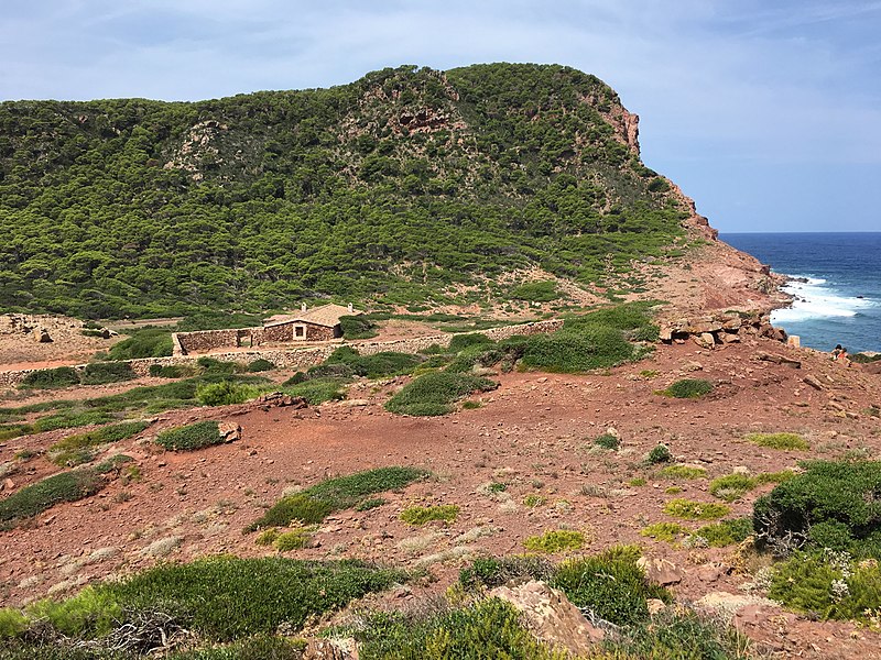 File:Camino de Caballos, cerca de Cala Pilar en Menorca.jpg
