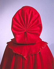 fe tidsplan Ekspression Cardinal cloak - Wikipedia