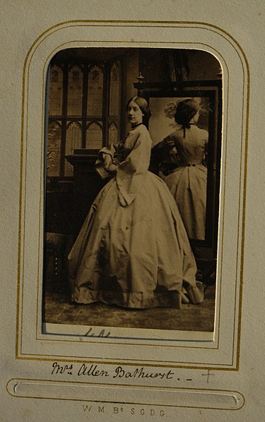 File:Carte de visite of Mrs Allen Bathurst (1839-1872).jpg