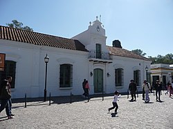 Luján: Toponimia, Escudo, Barrios