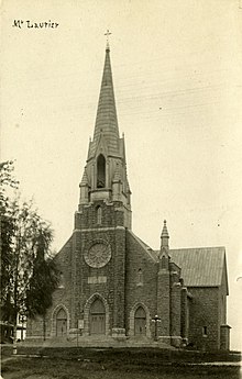 Katedral Notre-Dame-de-Mont-Laurier BAnQ P748S1P1344.jpg