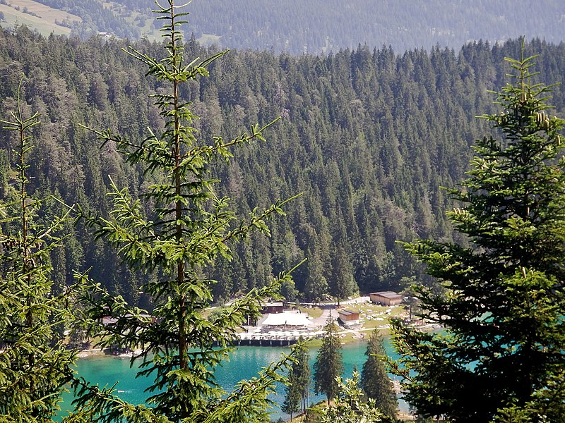 File:Caumasee - panoramio.jpg