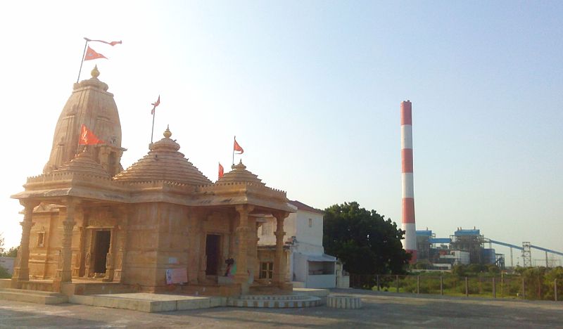 File:Chokhanda Mahadev Temple Bhadreshwar Kutch.jpg