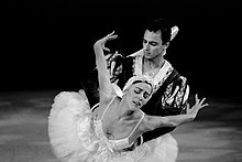 Daniel Sarabia in Swan Lake.jpg