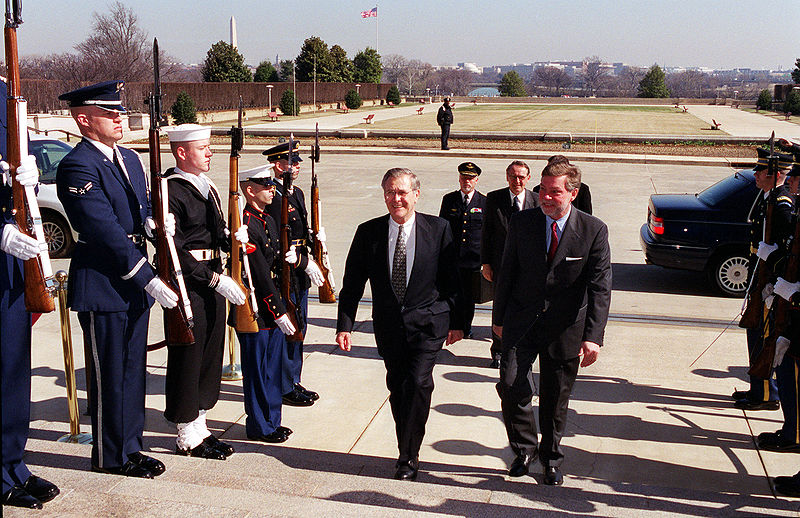 File:Donald Rumsfeld and Björn von Sydow.jpg