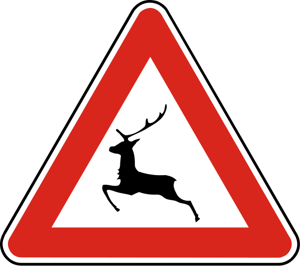Олень дорожный. Дорожные знаки. Дорожный знак олень. Предупреждающие знаки Дикие животные. Знак осторожно олени.