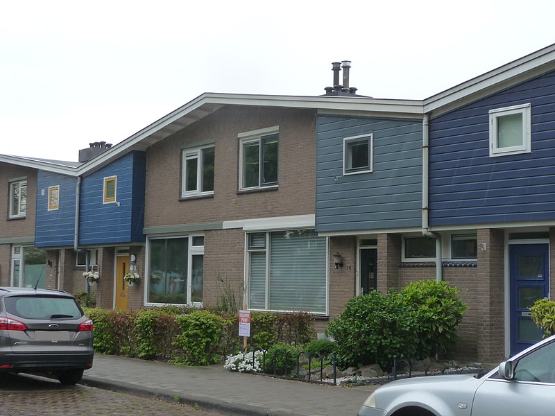 File:Dronten D 2 DR GM Lijzijde 76 Golf Dijkwoning 03052020.jpg