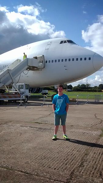 File:Dunsfold Aerodrome Boeing 747.jpg