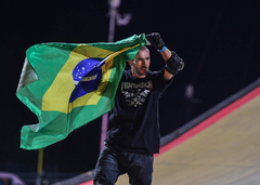 Edgard Pereyra 2014 yil X Games.png bronza medalini qo'lga kiritdi