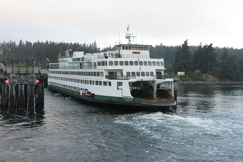 File:Elwha at Anacortes 01.JPG