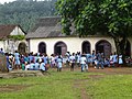 Elèves jouant au ballon dans une école de Ribeira Peixe (São Tomé) (4).jpg