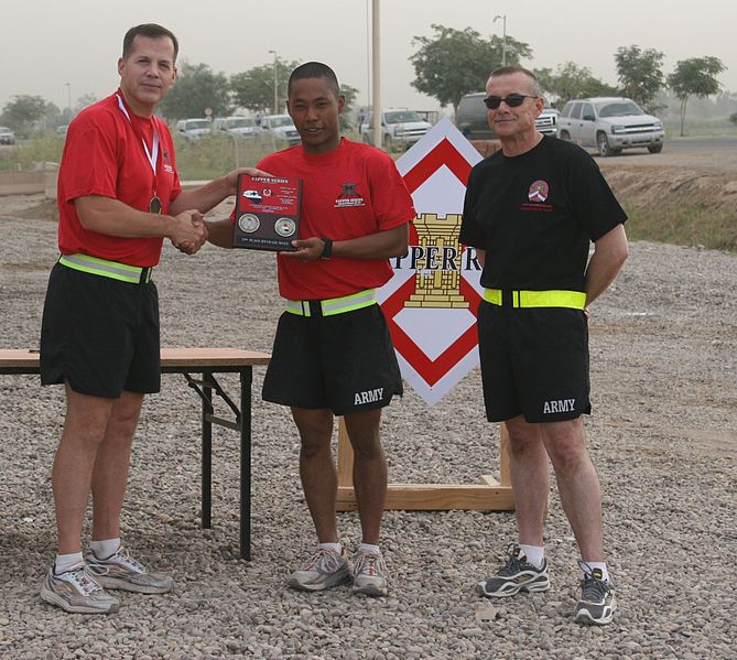 File:Engineers complete grueling Sapper Run Series races in Iraq DVIDS126287.jpg