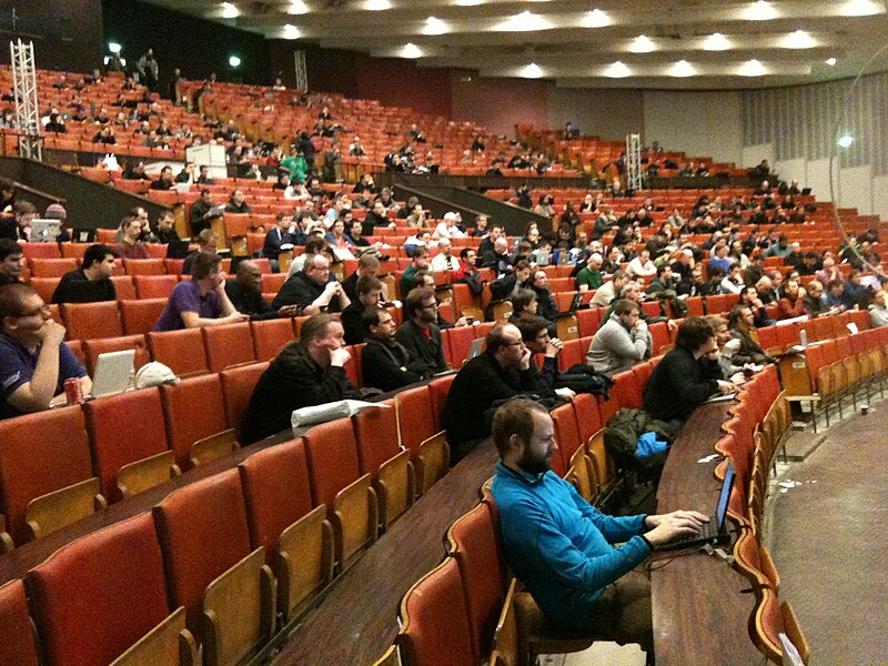 File:FOSDEM 2013 Photo 1.JPG