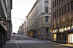 Rua Fabianinkatu esvaziada pela pandemia de COVID-19 em Helsinque, Finlândia, 2020 April.jpg
