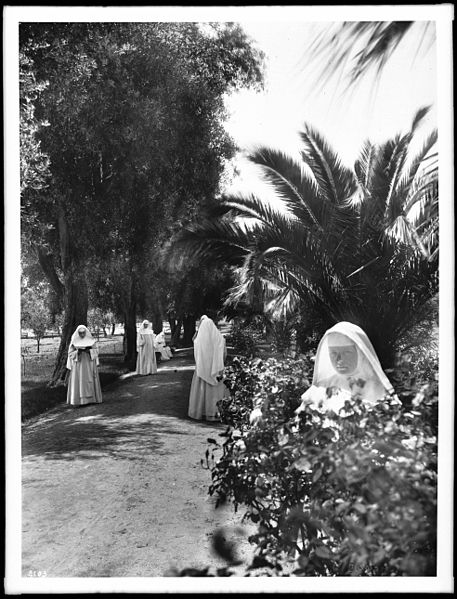 File:Five Dominican sisters in the garden at the convent at Mission San Jose de Guadalupe, ca.1906 (CHS-4103).jpg