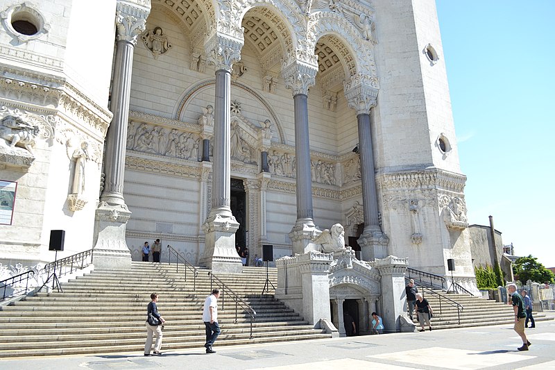 File:Fourvière Basilica.JPG