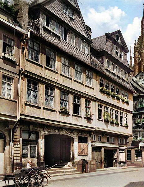 File:Frankfurt Am Main-Scharnhaeuser-Saalgasse-Totale-colorized.jpg