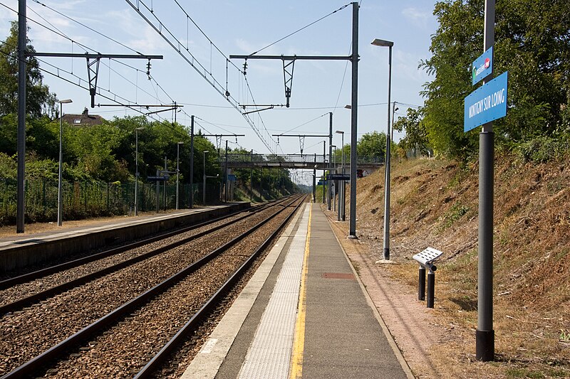 File:Gare Montigny-sur-Loing IMG 8587.jpg