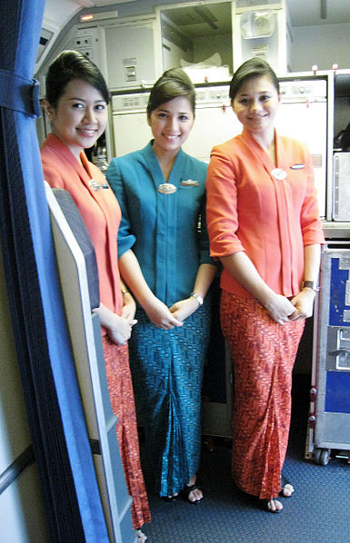 File:Garuda Indonesia Flight Attendants in Kebaya.jpg