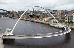 Gateshead Millennium Bridge (géographe 3635098) .jpg