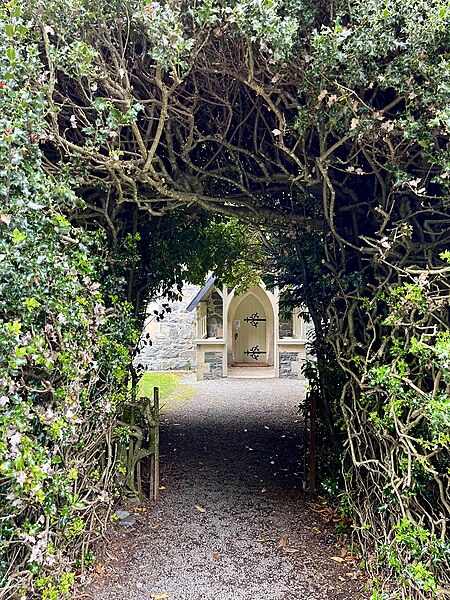 File:Gateway to The Anglican Church of the Holy Innocents, Mount Peel Forest, Canterbury.jpg