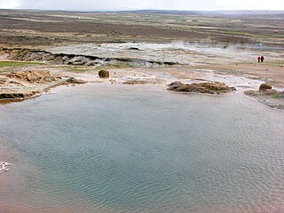 View from Konungshver to the sinter terrace of the Great Geysir