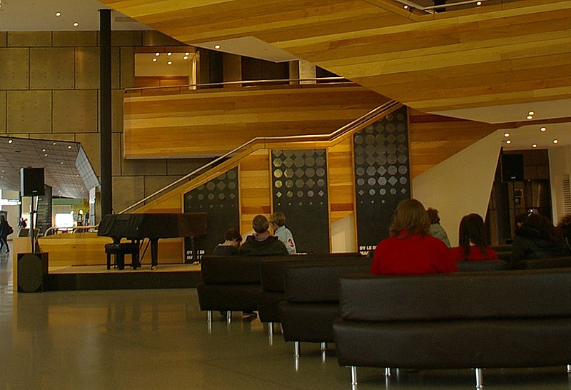 File:Glanfa Stage at the Wales Millennium Centre.jpg