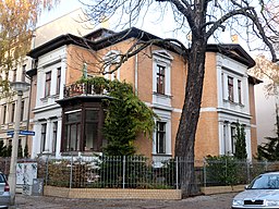 HAL-Blumenstr.10 Villa