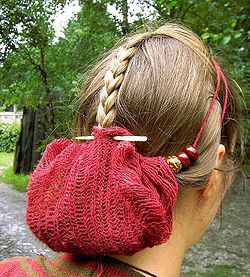 Reconstruction of a Saxon sprang hairnet Haarnetz.jpg