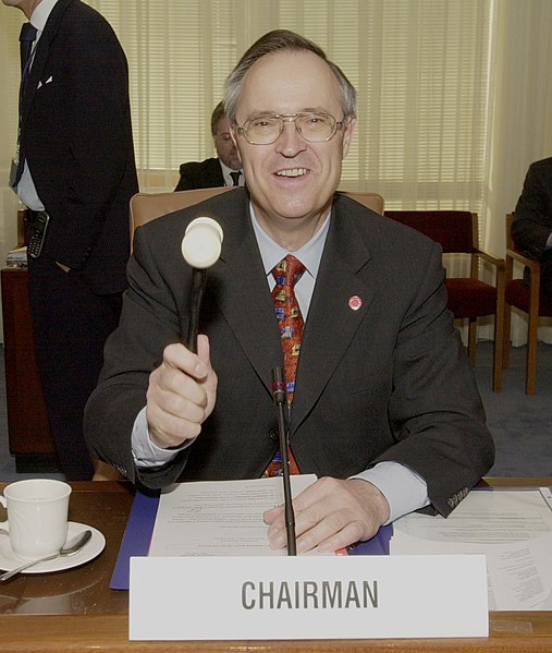 File:Hans Eichel (2001).jpg